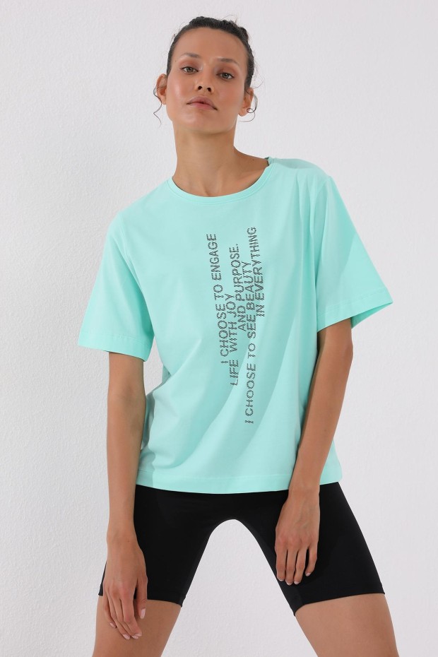 Mint Yeşili Pembe Dikey Yazı Baskılı O Yaka Kadın Oversize T-Shirt - 97138