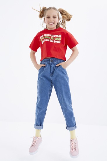 Nar Çiçeği Oversize Renkli Yazı Baskılı Düşük Omuz O Yaka Kız Çocuk Crop T-Shirt - 75038 