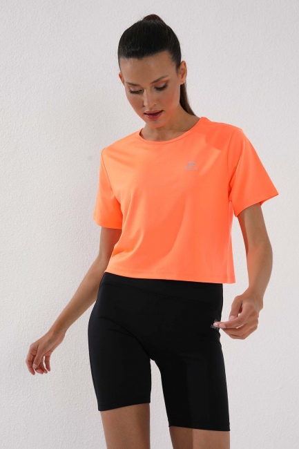 Neon Oranj Basic Kısa Kol Standart Kalıp O Yaka Kadın Crop Top T-Shirt - 97143 - Thumbnail