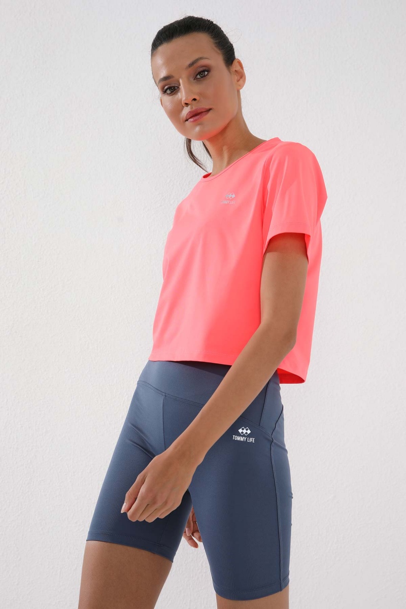 Neon Pembe Basic Kısa Kol Standart Kalıp O Yaka Kadın Crop Top T-Shirt - 97143