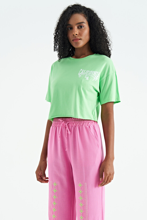 Neon Yeşil Baskılı Düşük Kol Detaylı Oversize Kadın Crop T-Shirt - 02179