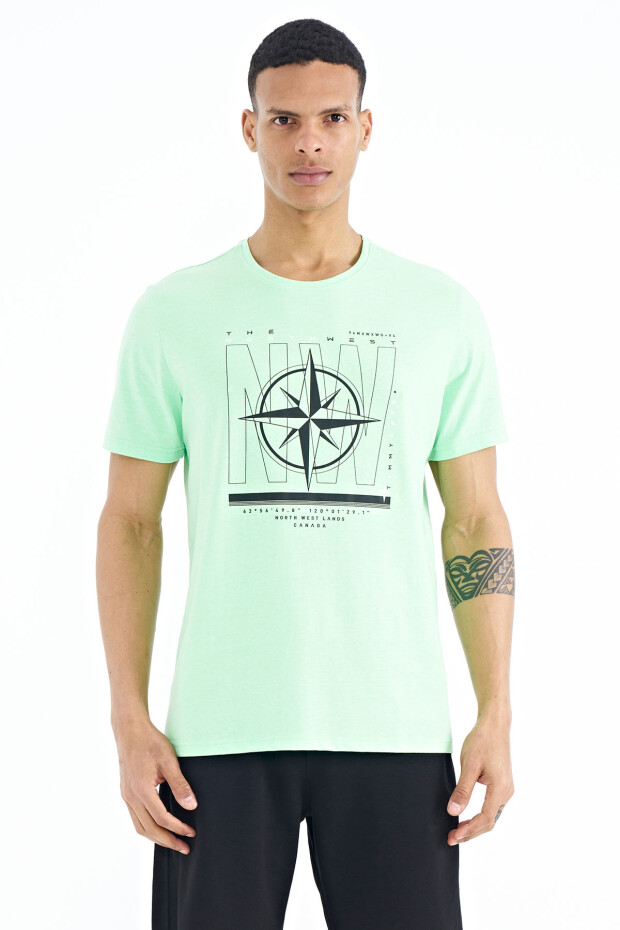 Neon Yeşil Yazı ve Pusula Baskılı Standart Kalıp O Yaka Erkek T-Shirt - 88173