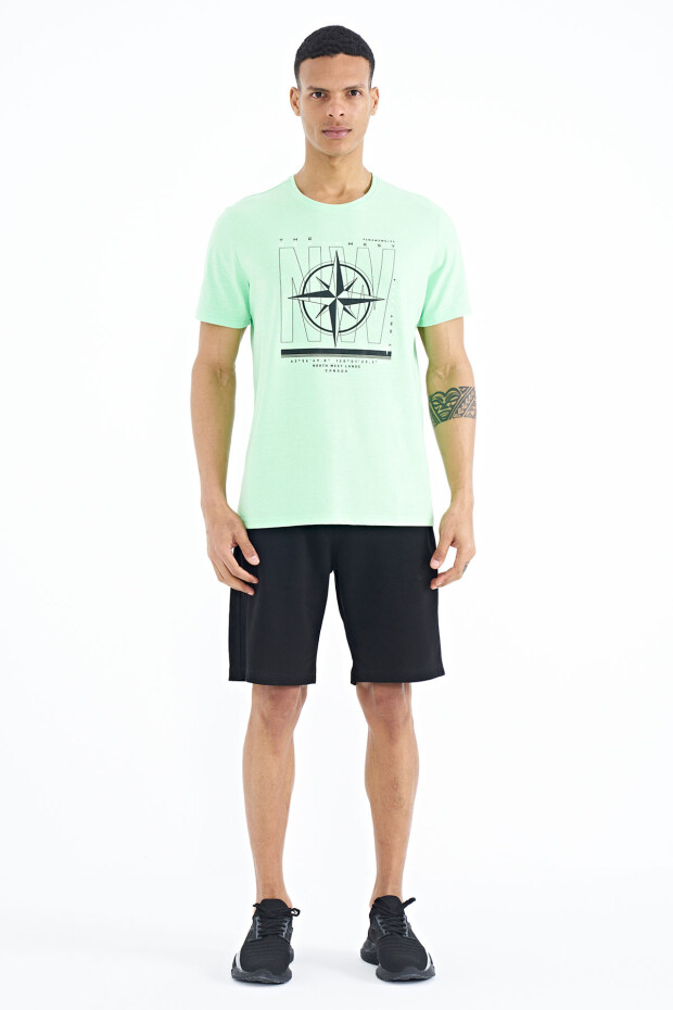 Neon Yeşil Yazı ve Pusula Baskılı Standart Kalıp O Yaka Erkek T-Shirt - 88173