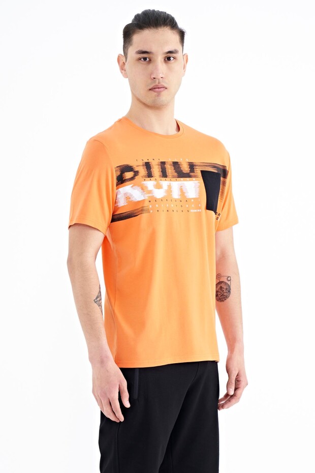 Oranj Ön Cep Detaylı Baskılı Standart Kalıp Erkek T-shirt - 88200