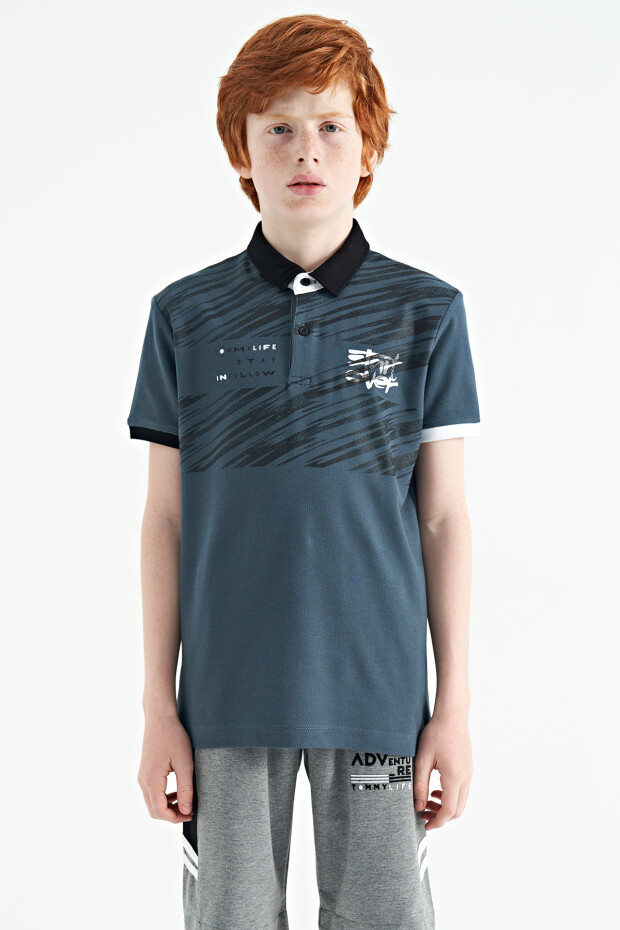 Orman Yeşili Baskı Detaylı Pola Yaka Standart Kalıp Erkek Çocuk T-Shirt - 11161