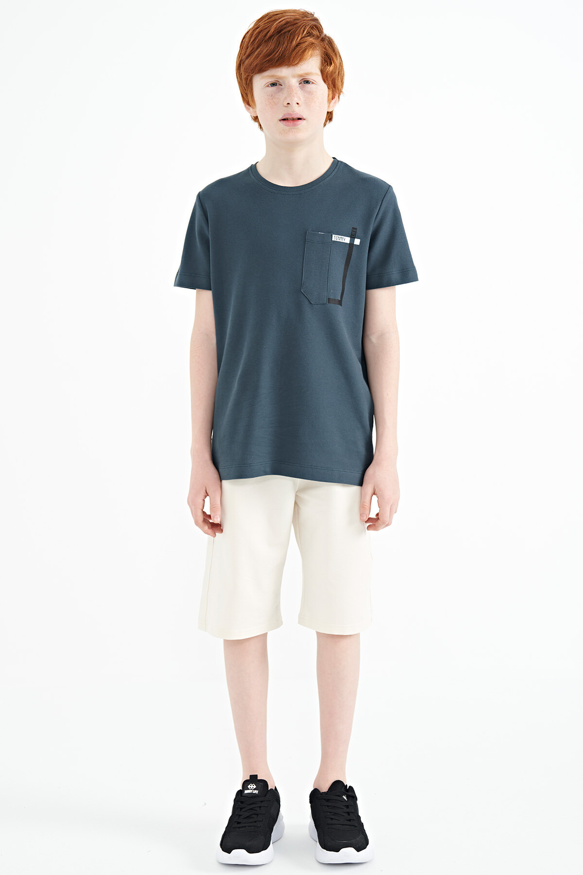 Orman Yeşili Cep Detaylı O Yaka Standart Kalıp Erkek Çocuk T-Shirt - 11120 - TOMMYLIFE (1)