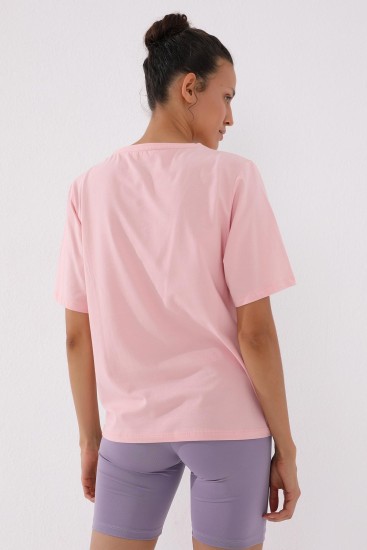 Pembe Deforme Yazı Baskılı O Yaka Kadın Oversize T-Shirt - 97133 - Thumbnail