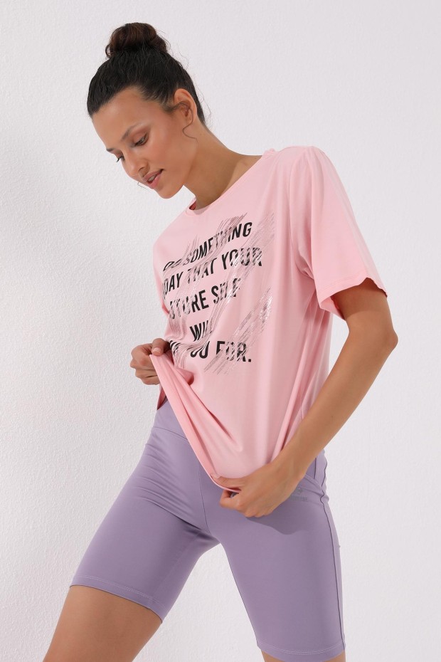 Pembe Deforme Yazı Baskılı O Yaka Kadın Oversize T-Shirt - 97133