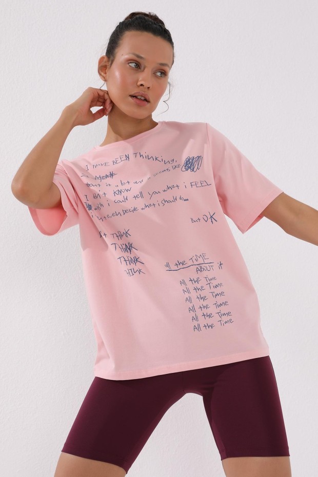 Pembe El Yazısı Baskılı O Yaka Kadın Oversize T-Shirt - 97137