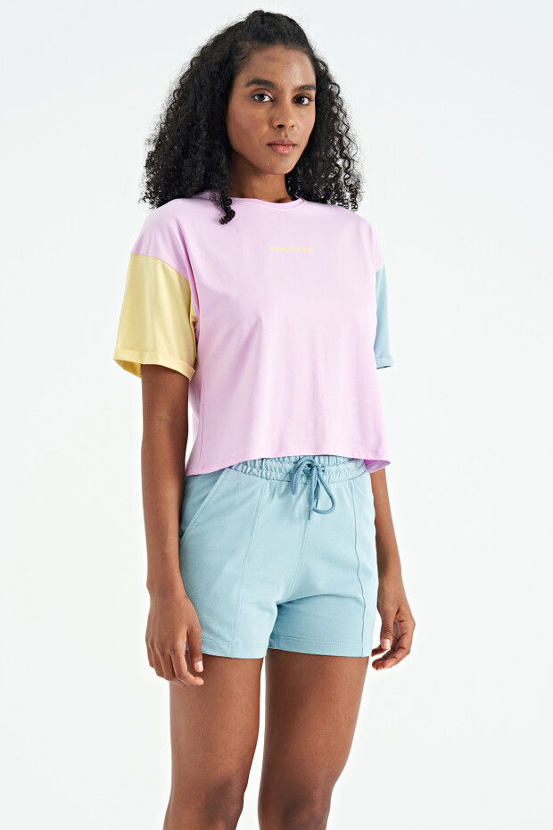 Pembe Üç Renk Düşük Omuzlu Oversize Baskılı Crop Kadın T-Shirt - 02266