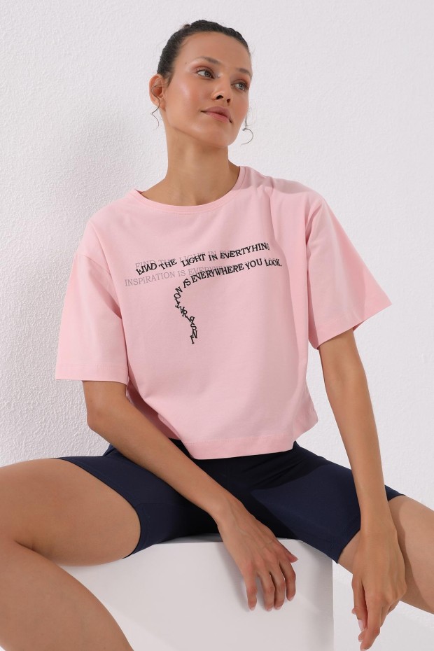 Pembe Yazı Baskılı Kısa O Yaka Kadın Oversize T-Shirt - 97135