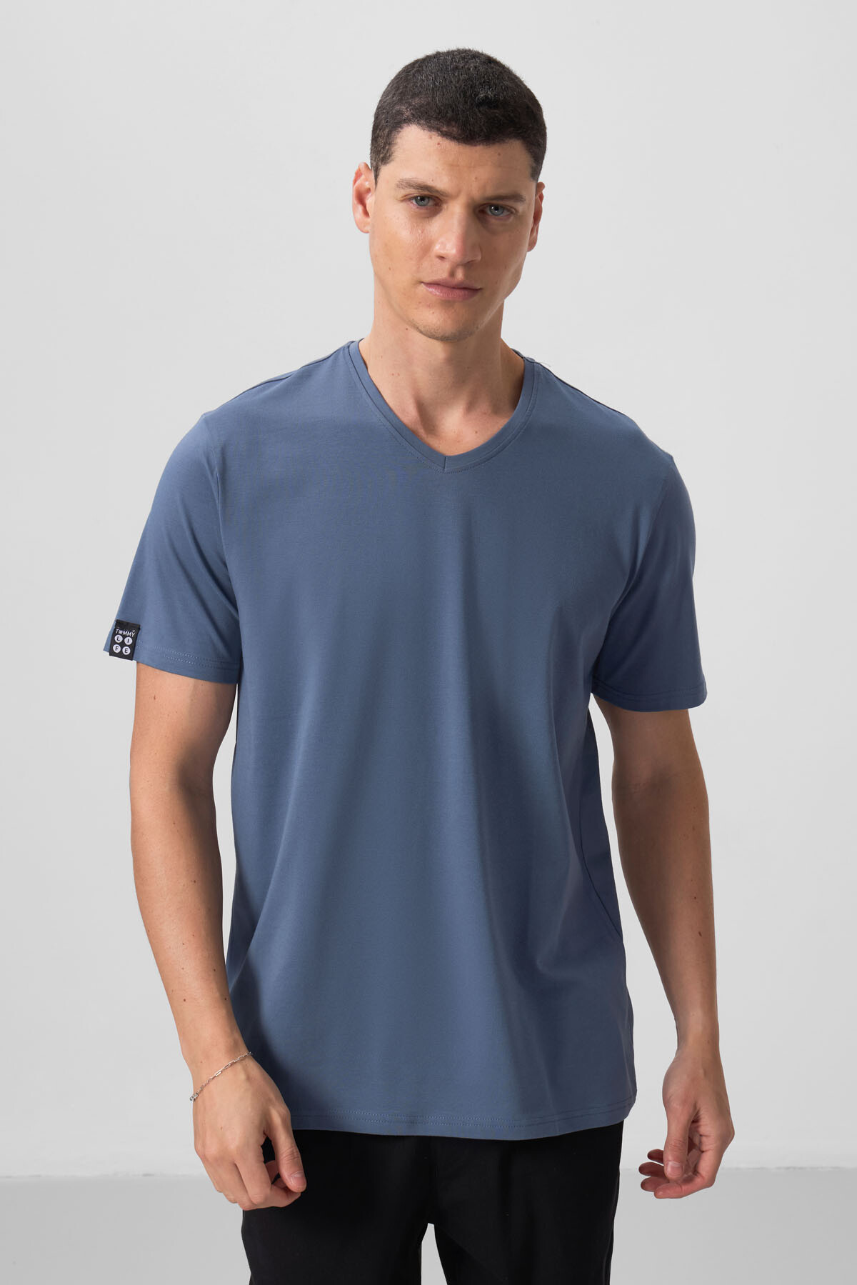 Petrol Basic Kısa Kol Standart Kalıp V Yaka Erkek T-Shirt - 87912 - TOMMYLIFE (1)