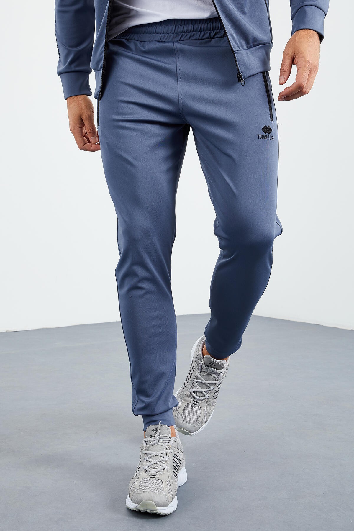 Petrol Dik Yaka Fermuarlı Standart Kalıp Manşetli Erkek Eşofman Takım - 85160 - TOMMYLIFE (1)