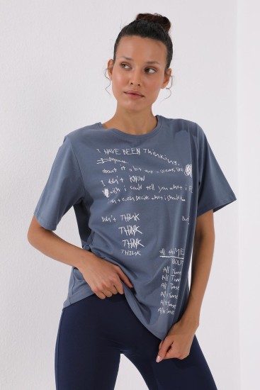Petrol El Yazısı Baskılı O Yaka Kadın Oversize T-Shirt - 97137 - Thumbnail