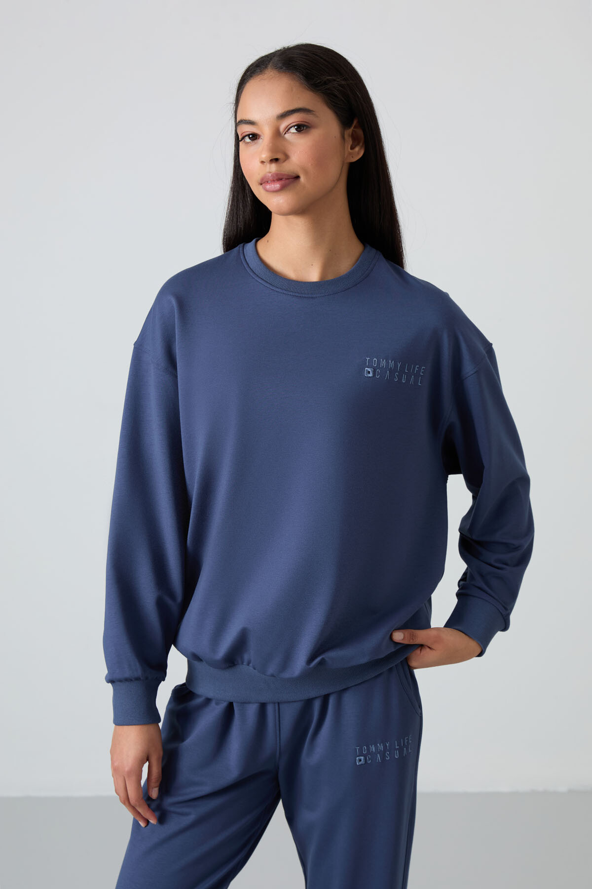 Petrol Basic Pamuklu O Yaka Oversize Lastik Paça Kadın Eşofman Takım - 95287 - TOMMYLIFE (1)