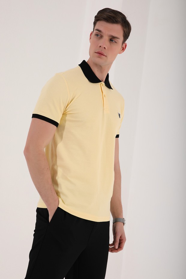 Sarı Basic Göğüs Logolu Standart Kalıp Polo Yaka Erkek T-Shirt - 87938