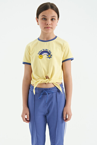 Sarı Baskı Detaylı O Yaka Çok Renkli Bağlama Detaylı Kız Çocuk T-Shirt - 75113 