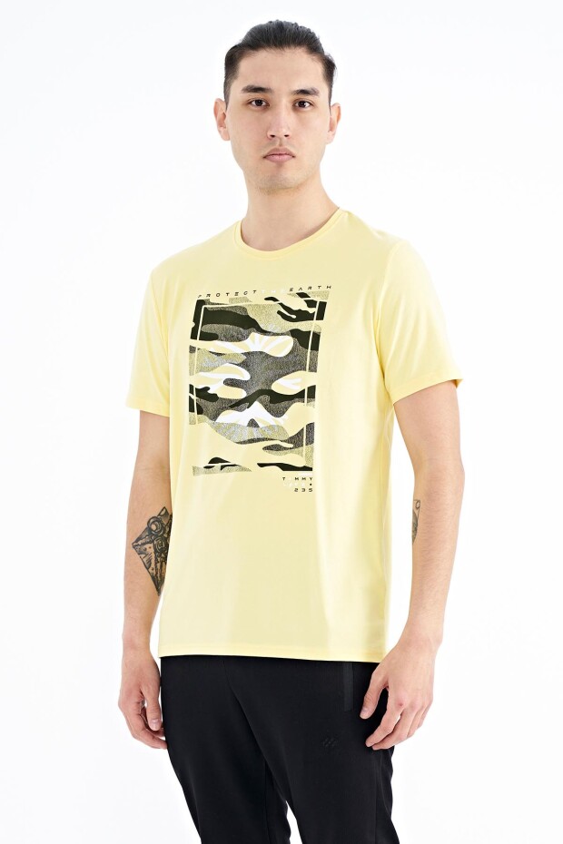 Sarı Desen Baskılı O Yaka Standart Kalıp Erkek T-Shirt - 88232
