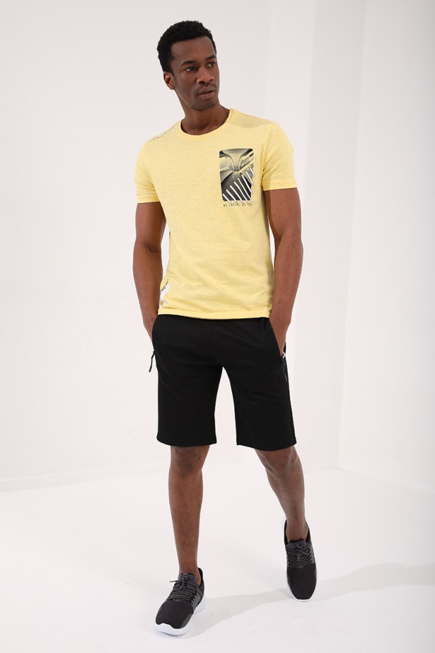 Sarı Göğüs Baskılı Koordinat Detaylı Standart Kalıp O Yaka Erkek T-Shirt - 87894