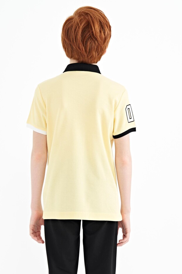 Sarı Kol Gögüs Nakış Detaylı Standart Kalıp Polo Yaka Erkek Çocuk T-Shirt - 11086