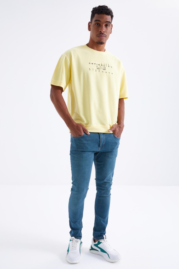 Sarı Küçük Yazı Nakışlı O Yaka Erkek Oversize T-Shirt - 88103