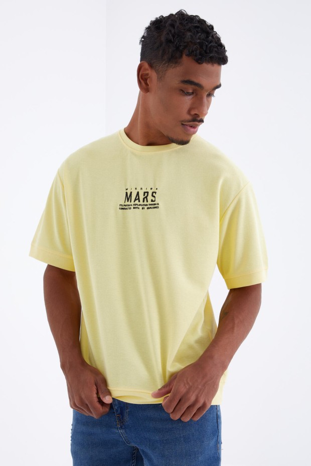 Sarı Mars Yazı Nakışlı O Yaka Erkek Oversize T-Shirt - 88104