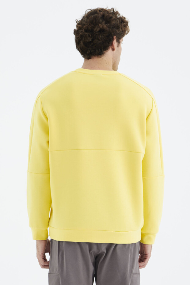 Sarı O Yaka Omuz Şerit Detaylı Rahat Kalıp Erkek Sweatshirt - 88297