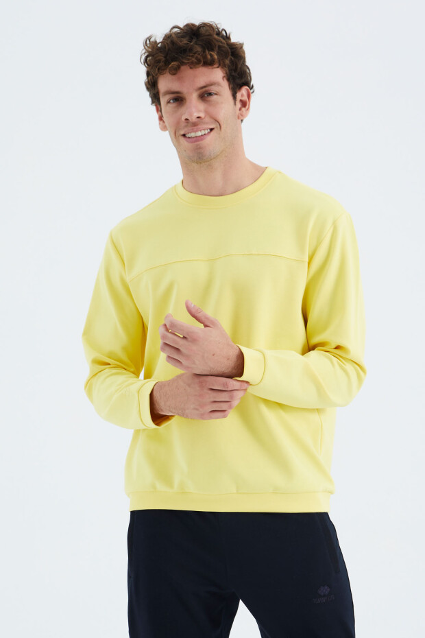 Sarı O Yaka Ön Dikiş Detaylı Basic Rahat Kalıp Erkek Sweatshirt - 88270