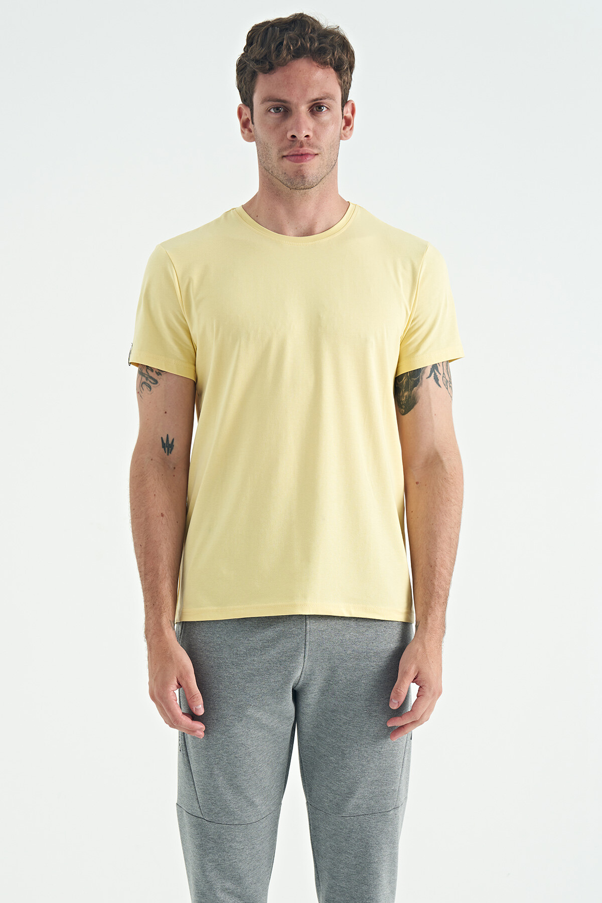Calvin Sarı Basic Erkek T-Shirt - 88245 - Air Jones