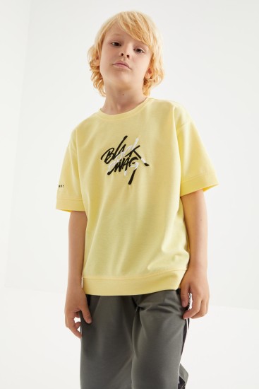 Sarı Oversize Yazı Nakışlı Kısa Kollu O Yaka Erkek Çocuk T-Shirt - 10898 