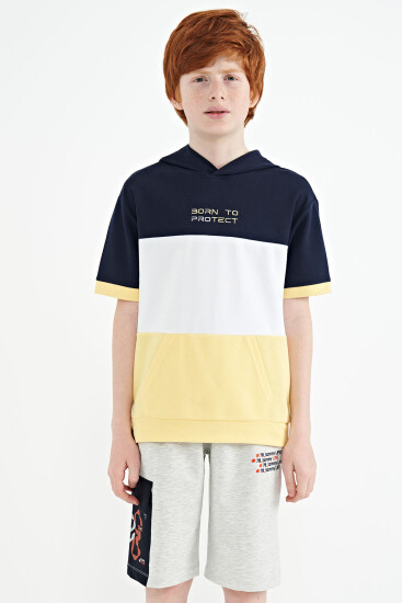 Sarı Renk Bloklu Kanguru Cepli Kapüşonlu Oversize Erkek Çocuk T-Shirt - 11150 