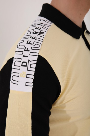 Sarı Tek Omuz Yazı Baskılı Standart Kalıp Polo Yaka Erkek T-Shirt - 87940 - Thumbnail