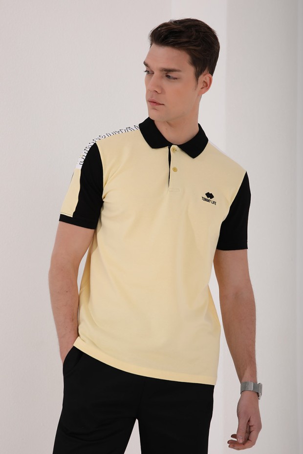 Sarı Tek Omuz Yazı Baskılı Standart Kalıp Polo Yaka Erkek T-Shirt - 87940