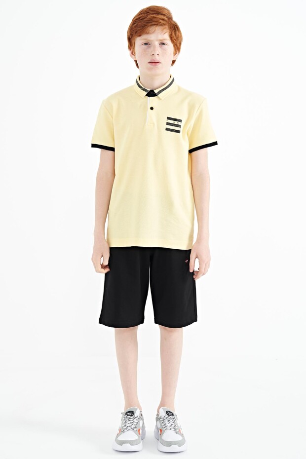 Sarı Yakası Renk Bloklu Baskı Detaylı Standart Kalıp Erkek Çocuk T-Shirt - 11111