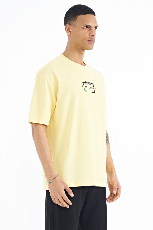 Sarı Yazı Nakışlı O Yaka Oversize Erkek T-Shirt - 88192