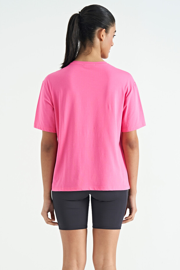Şeker Pembe Düşük Omuzlu Cep Detaylı Oversize Kadın T-Shirt - 02268