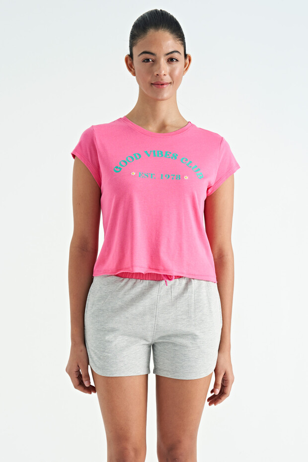 Şeker Pembe Yazı Baskılı Rahat Kalıp O Yaka Kadın Basıc T-Shirt - 02255
