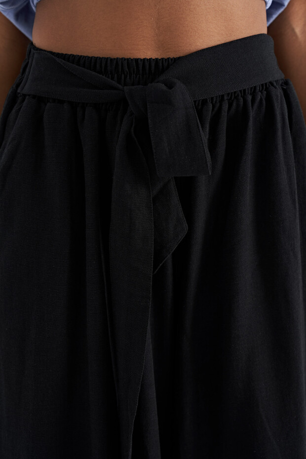 Siyah Bağlama Kemer Detaylı Geniş Paça Kadın Pantolon - 02194