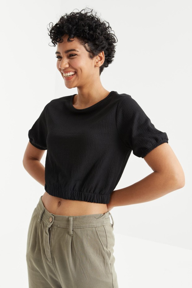 Siyah Balon Kol O Yaka Beli Lastikli Bürümcük Kumaş Kadın Crop Top T-Shirt - 97221