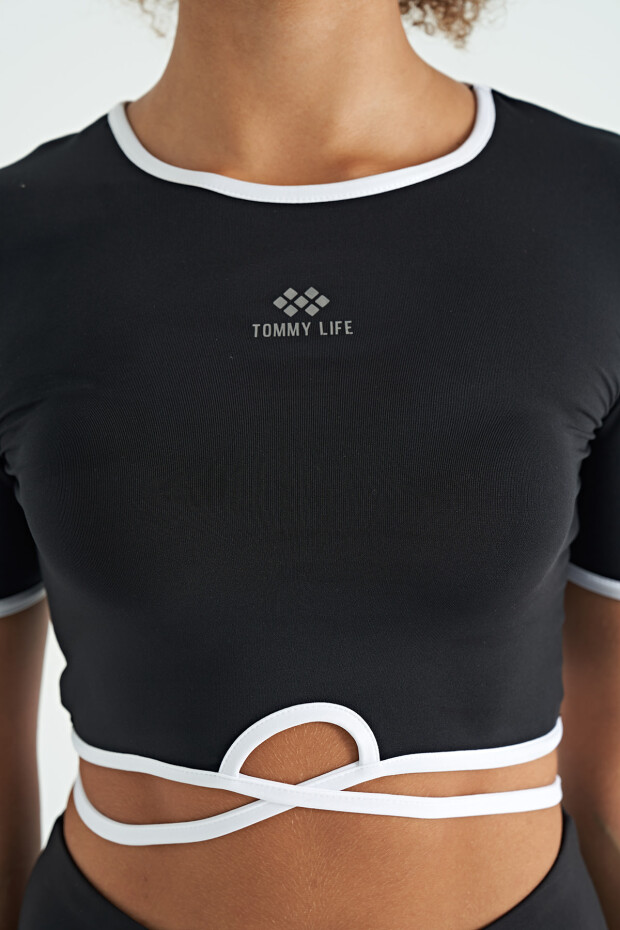 Siyah Bel Bağlama Detaylı O Yaka Standart Kalıp Dalgıç Kumaş Kadın Crop T-Shirt - 97266