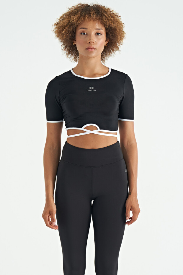 Siyah Bel Bağlama Detaylı O Yaka Standart Kalıp Dalgıç Kumaş Kadın Crop T-Shirt - 97266 - 2