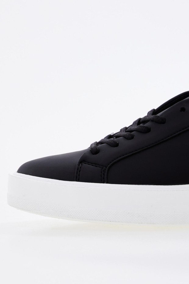 Siyah - Beyaz Bağcıklı Yüksek Taban Erkek Spor Ayakkabı - 89101