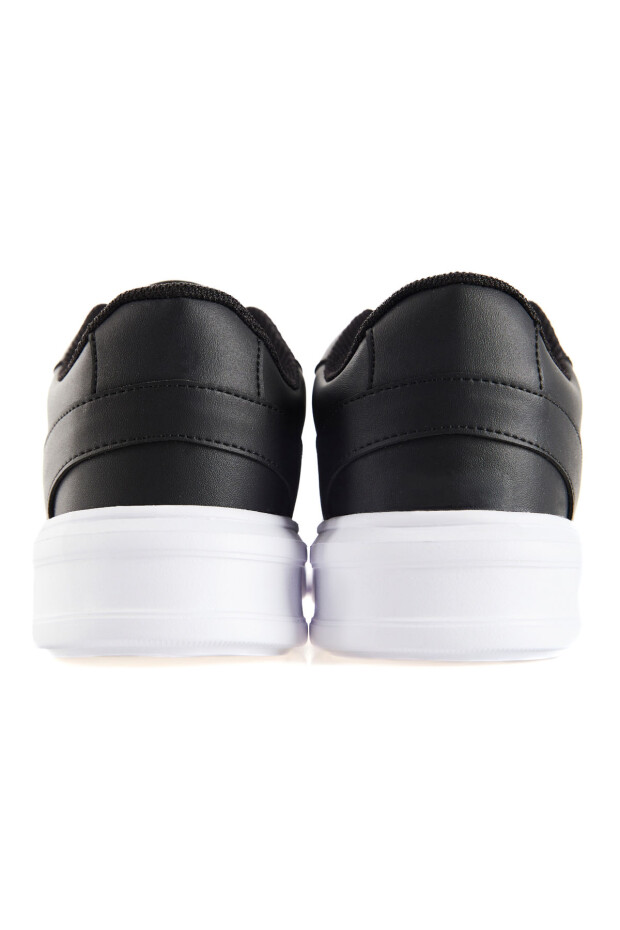 Siyah - Beyaz Yüksek Tabanlı Suni Deri Erkek Spor Ayakkabı - 89124