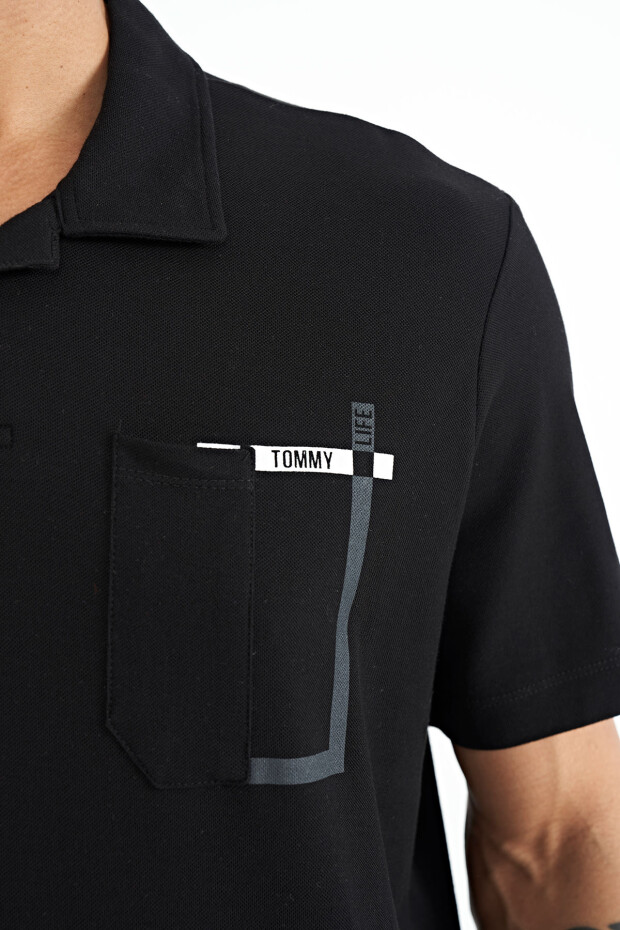 Siyah Cep Detaylı Baskılı Standart Kalıp Polo Yaka Erkek T-Shirt - 88241