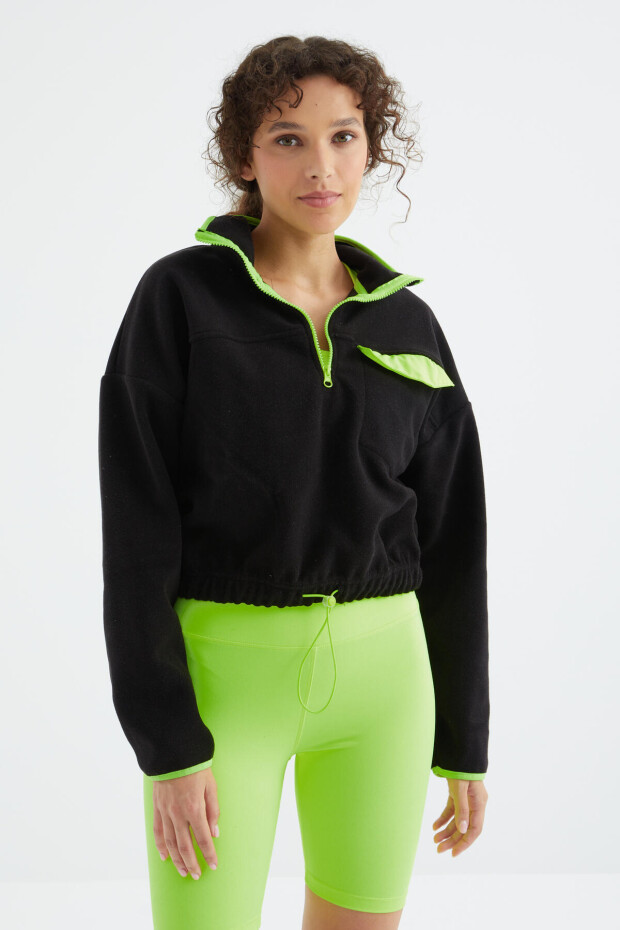 Siyah Cep Detaylı Yarım Fermuar Etek Ucu Büzgülü Dik Yaka Kadın Polar Sweatshirt - 97237