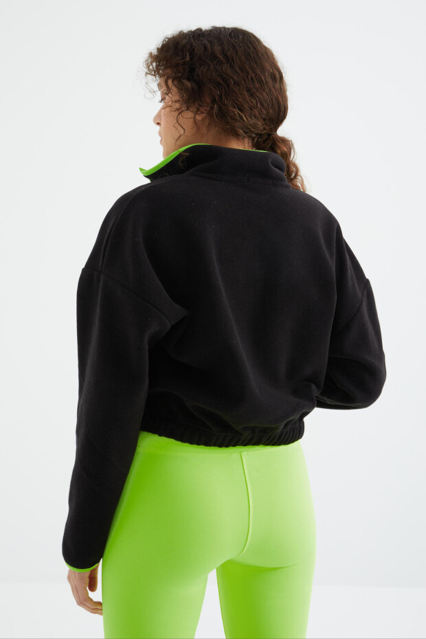 Siyah Cep Detaylı Yarım Fermuar Etek Ucu Büzgülü Dik Yaka Kadın Polar Sweatshirt - 97237