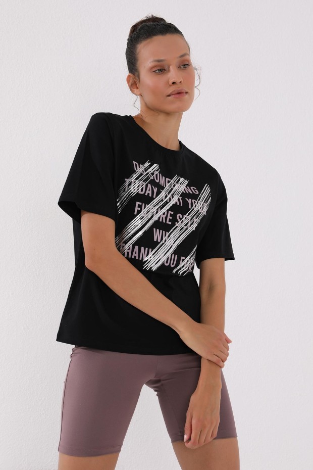 Siyah Deforme Yazı Baskılı O Yaka Kadın Oversize T-Shirt - 97133