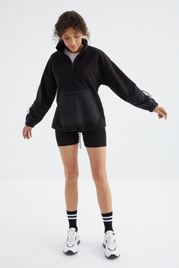 Siyah Etek Ucu Büzgülü Yarım Fermuarlı Oversize Kadın Polar Sweatshirt - 97238 - TOMMYLIFE (1)