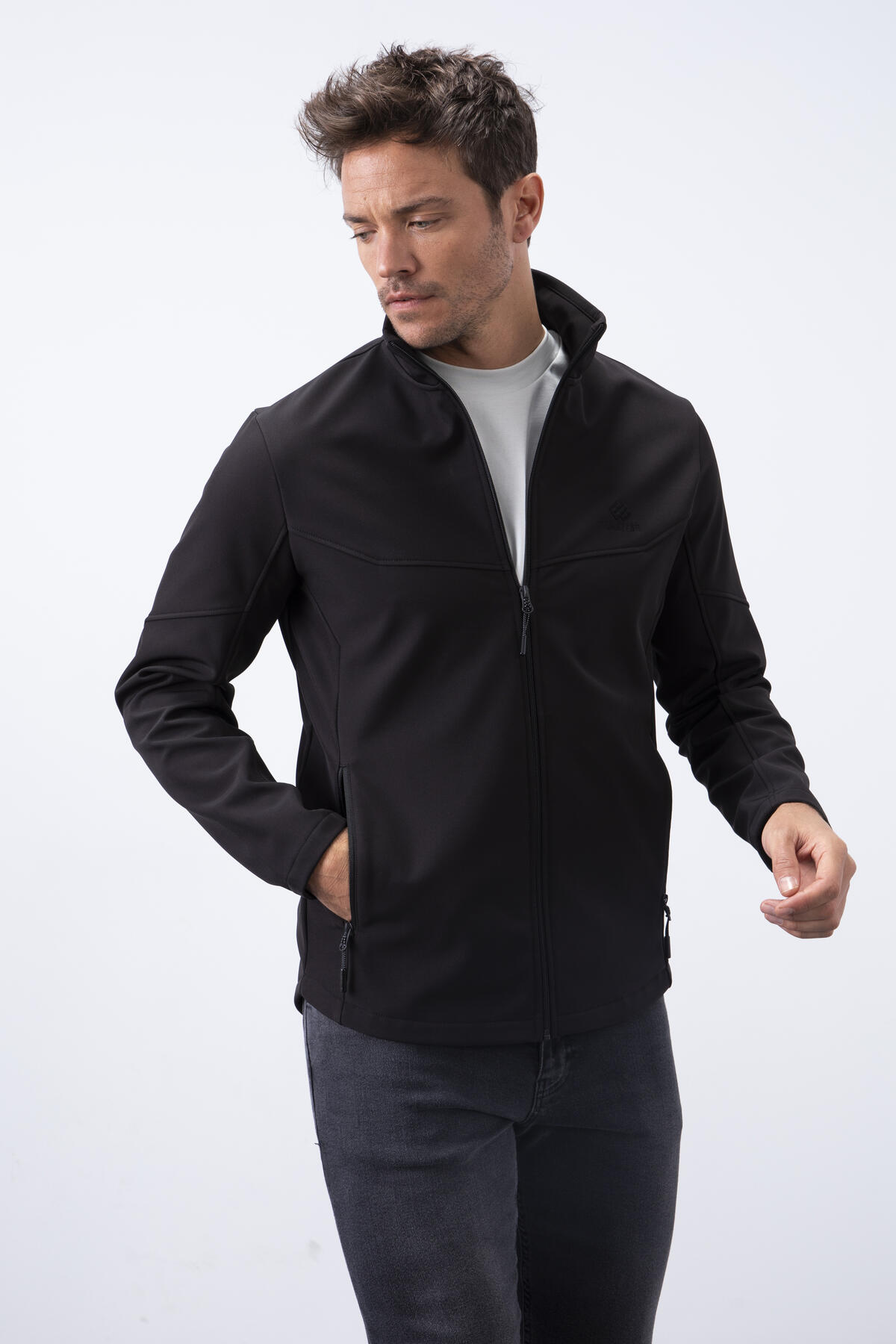 Siyah Fermuarlı Dik Yaka Su ve Rüzgar Geçirmez Softshell Erkek Mont - 88050 - TOMMYLIFE