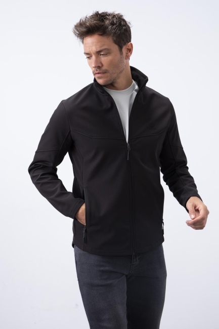 Siyah Fermuarlı Dik Yaka Su ve Rüzgar Geçirmez Softshell Erkek Mont - 88050 